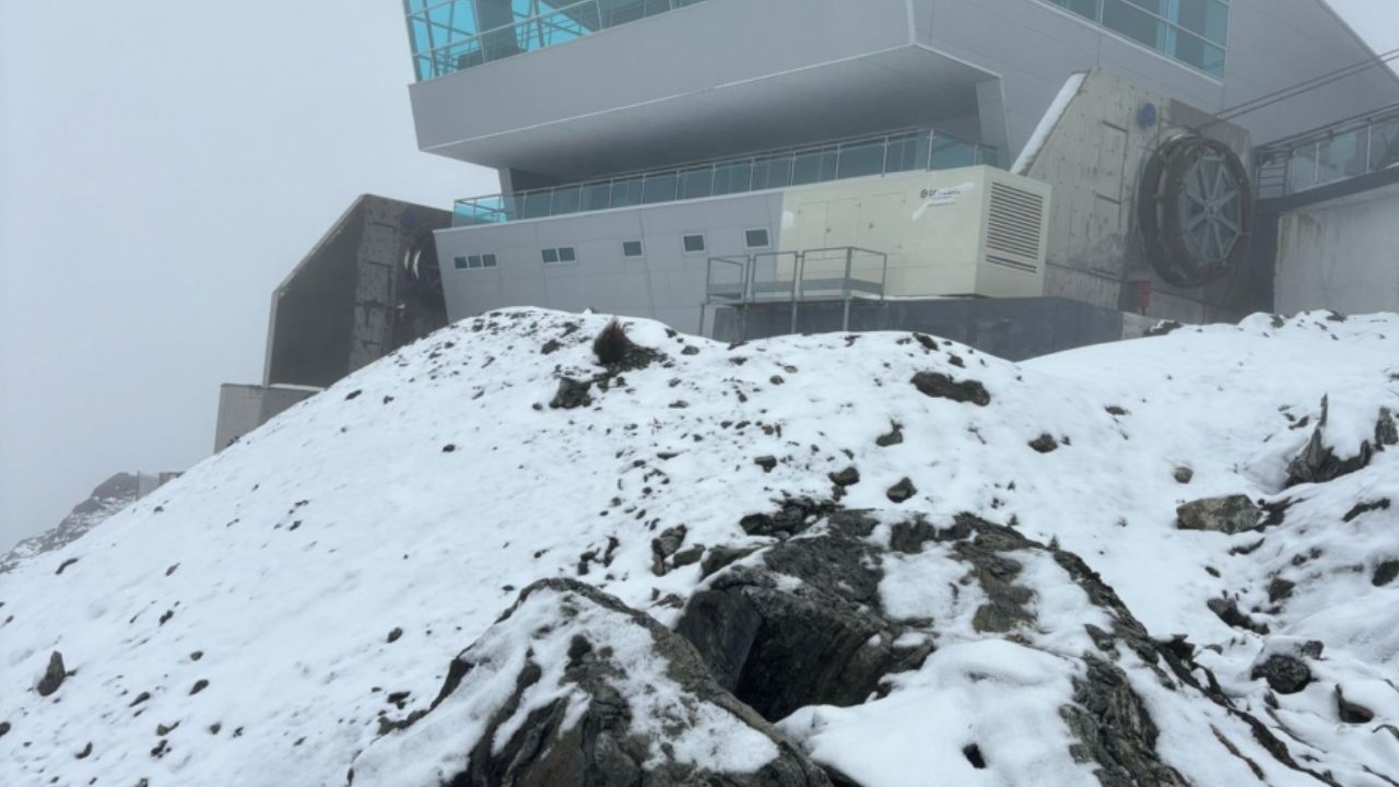 Pico Espejo en Mérida se cubrió de blancó por una nevada