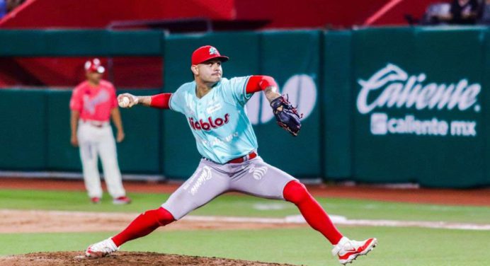 ¡Intratable! Erick Leal dominó a placer a Pericos de Puebla