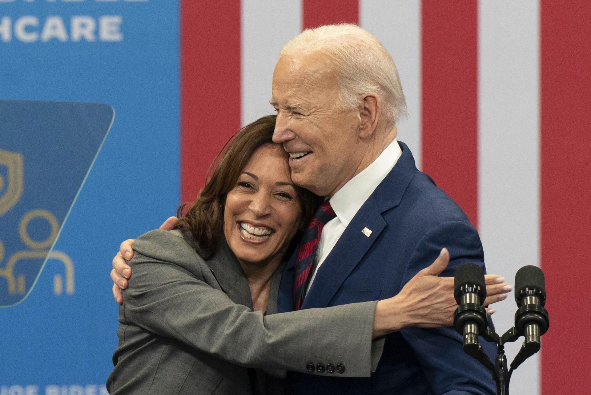 Kamala Harris agradece a Biden su apoyo y confirma que quiere ser candidata