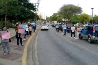 En vigilia piden por el pronto regreso de odontóloga y su hija