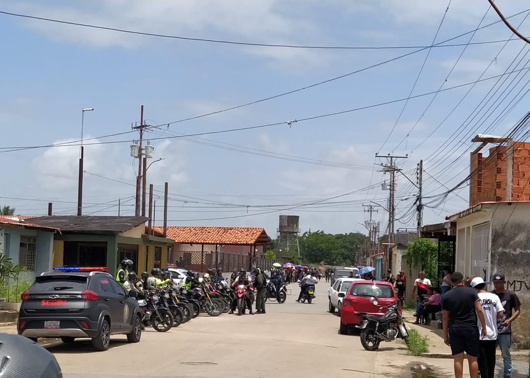 ¿Qué ocurrió en un centro de votación en Maturín donde colectivos dispararon a una mujer?