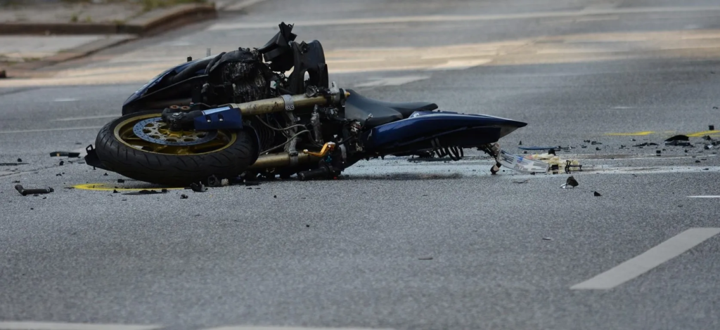 FOTO REFERENCIAL: Camión 350 arrolla a motorizada en el Crucero de Guacuco