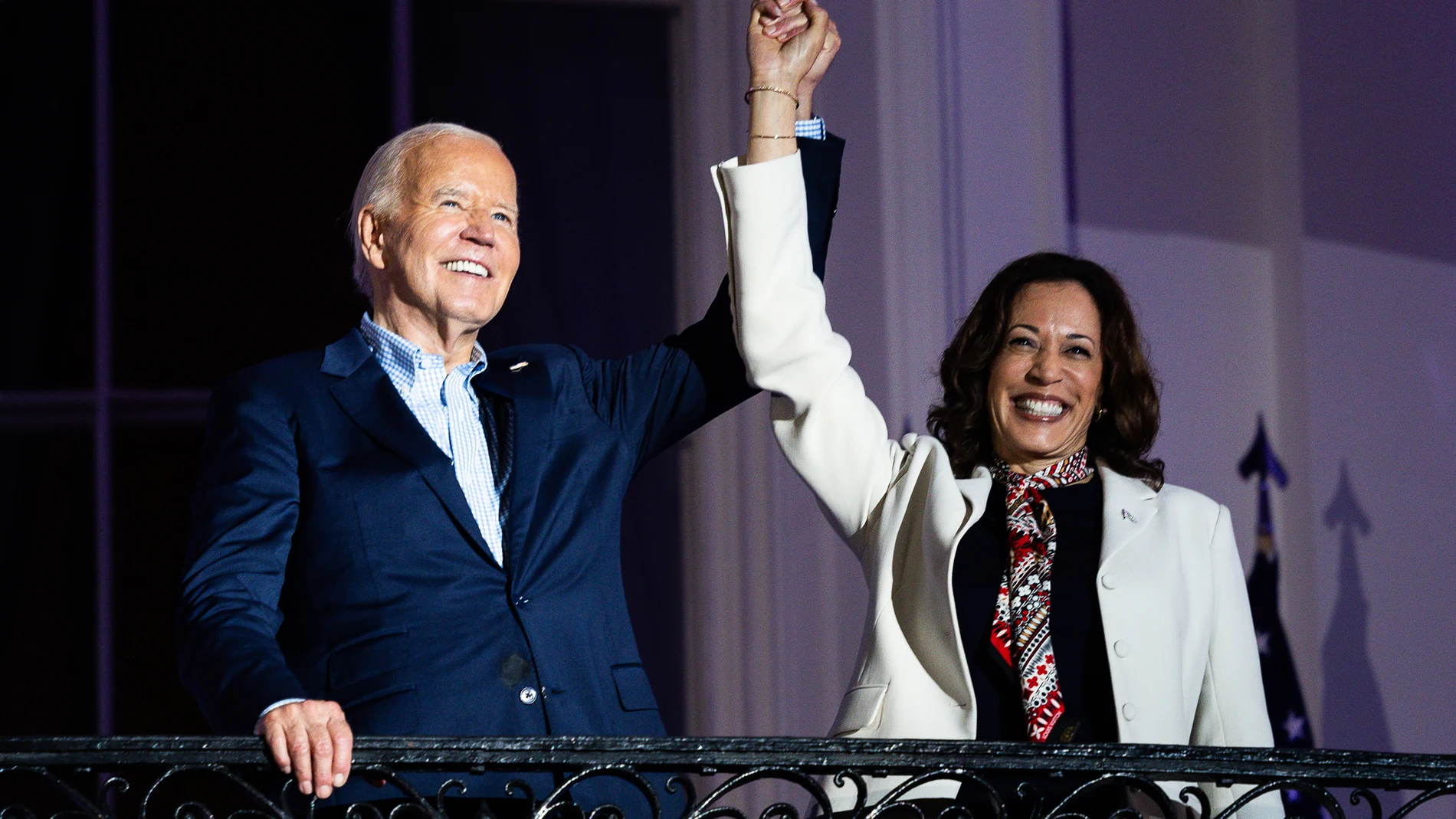 Los 50 presidentes estatales del Partido Demócrata dieron su apoyo a la vicepresidenta Kamala Harris