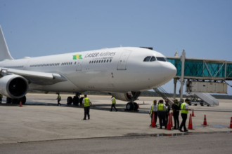 Asimismo, la ruta Conexión posterior-La Romana-Caracas incluye, desde el 15 de julio, un segundo itinerario los días lunes, miércoles, viernes y domingo, saliendo a las 8:00 a.m. y retornando desde Maiquetía a las 3:00 p.m.