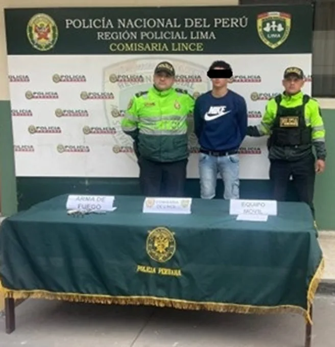 Los hechos ocurrieron, en  la cuadra 4 de la avenida Bernardo Alcedo de Lima, cuando el detenido se encontraba extorsionando a mujeres que laboran en dicha avenida.