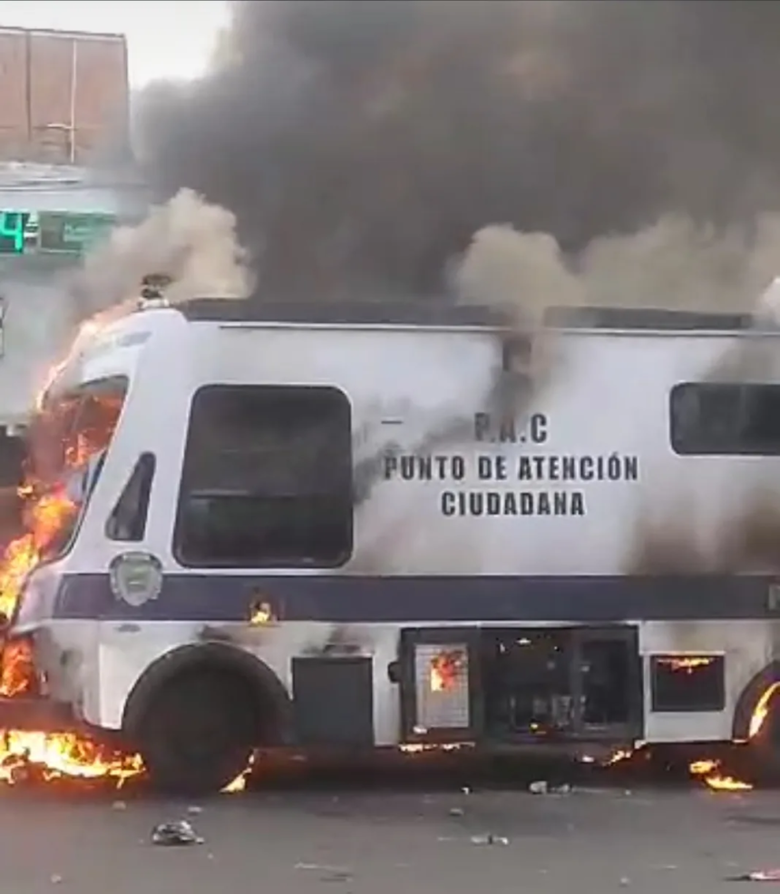 Desde tempranas horas de la mañana se escucharon cacerolas en varias zonas del estado .