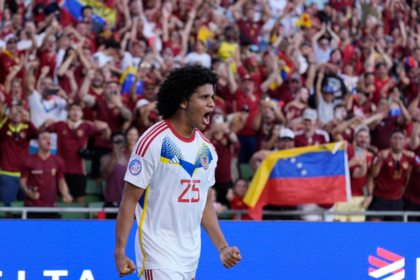 Después de someter a Ecuador (2-1), México (1-0) y Jamaica (3-0), Venezuela ambiciona por lo menos repetir lo logrado en la Copa América de 2011, cuando alcanzó la semifinales, instancia en la que perdió por penales ante Paraguay, para luego caer contra Perú por el tercer puesto.