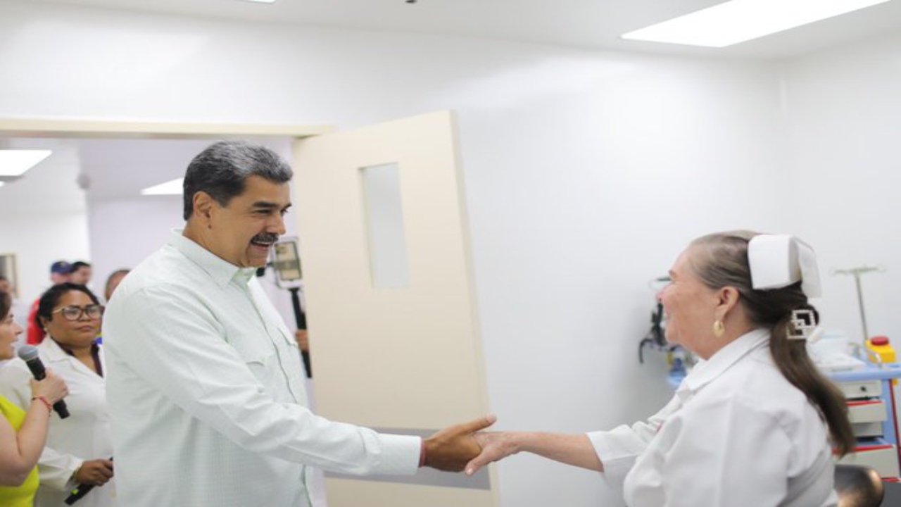 Presidente Maduro se compromete a triplicar la atención médica en Petare