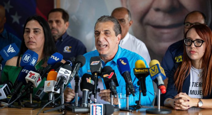 Biagio Pilieri lleva tres días incomunicado tras detención, denuncia Convergencia