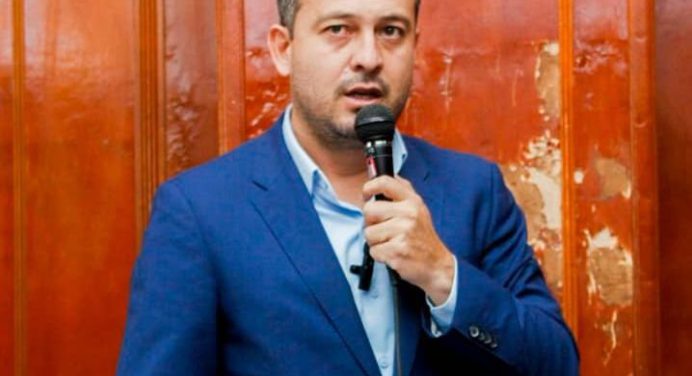 EXTRA lDetienen al Secretario de Organización de Un Nuevo Tiempo tras concentración en Carabobo