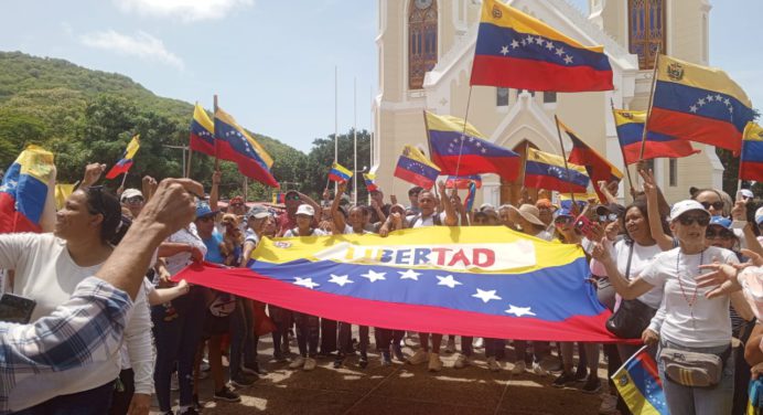 En Margarita una oposición valiente y el oficialismo en la calle #3Agosto