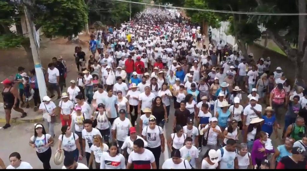 VIDEO Detalles de caminata Virgen del Valle en Margarita #18Agosto