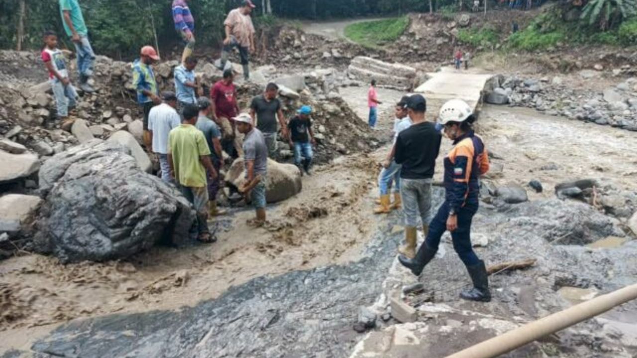 Desbordamiento de quebradas en Lara causa estragos en varias comunidades