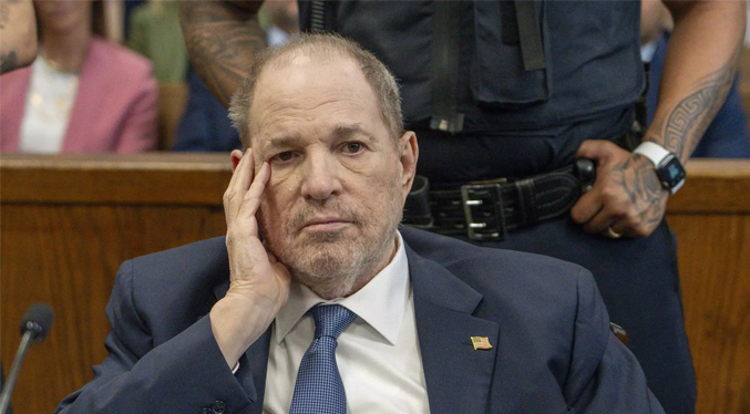 La Fiscalía de Manhattan y la defensa de Weinstein han convenido celebrar un nuevo juicio y la fecha tentativa marcada por el juez es el 15 de noviembre.