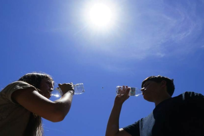 Las altas temperaturas que se han presentado en los últimos días en el país, seguirán subiendo esta semana debido a la declinación solar.