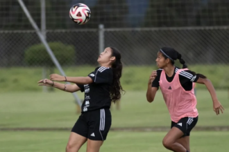 Destaca por supuesto la presencia de la atacante Francelis Graterol, quien anotó dos goles en tres partidos amistosos en Bogotá, donde las muchachas al mando de Pamela Conti han estado concentradas desde el pasado domingo 4 de agosto como parte de la fase final de su preparación para la cita mundialista Sub-20.