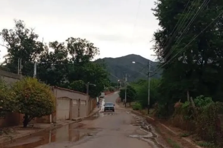 Vecinos de El Alto de Las Barrancas piden parar bote de agua