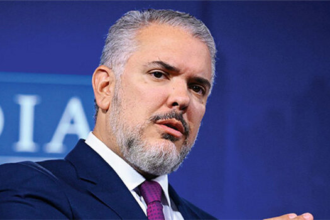 Iván Duque pide actuar con firmeza y apoyar al pueblo venezolano