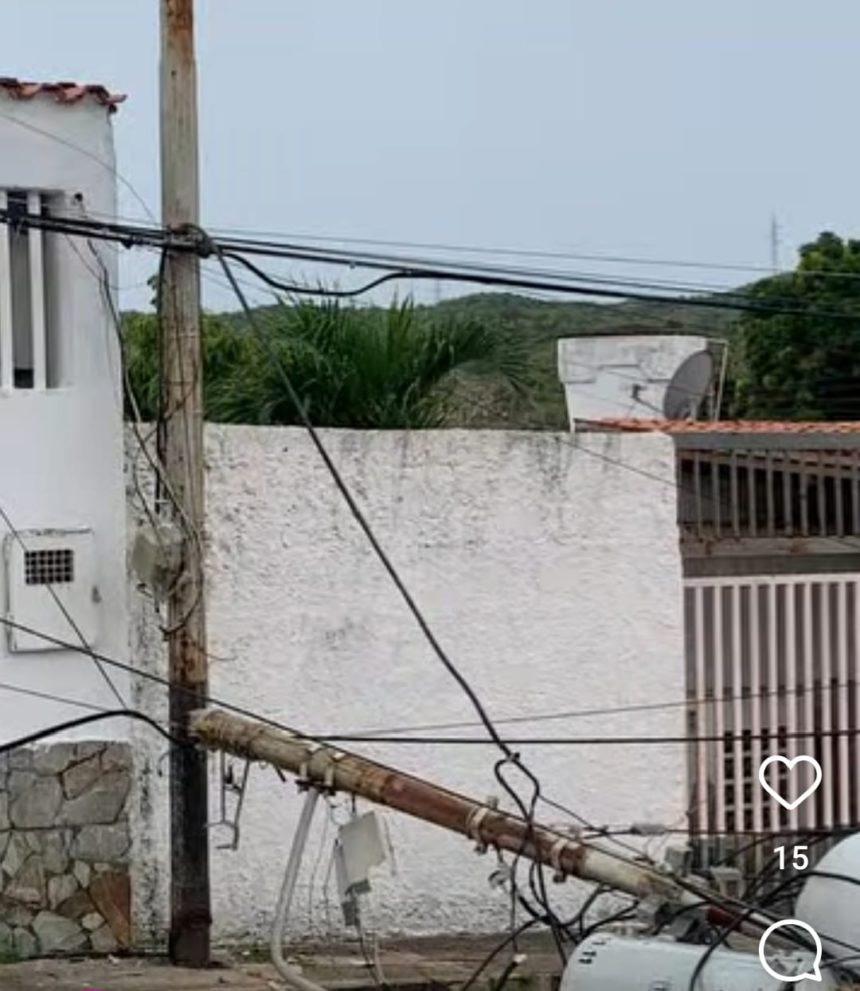 Isla Margarita: Caída de poste afectó servicio eléctrico en Maneiro