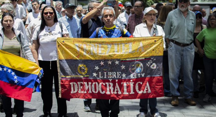 Chúo Torrealba: El país no está resignado por el miedo #ConLaLuz