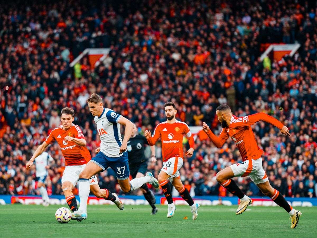 El Tottenham goleó al Man United en Old Trafford