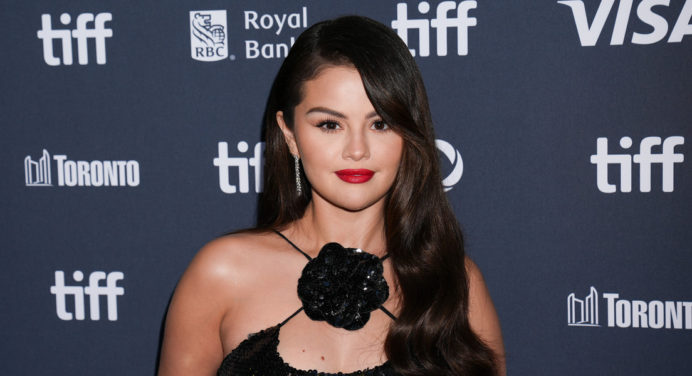 Selena Gómez revela que tener un hijo «pondría en riesgo su vida y la del bebé»