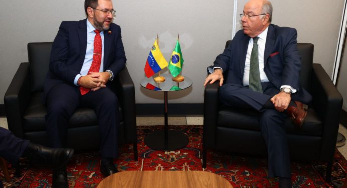 Brasil pidió salvoconducto para venezolanos en embajada de Argentina