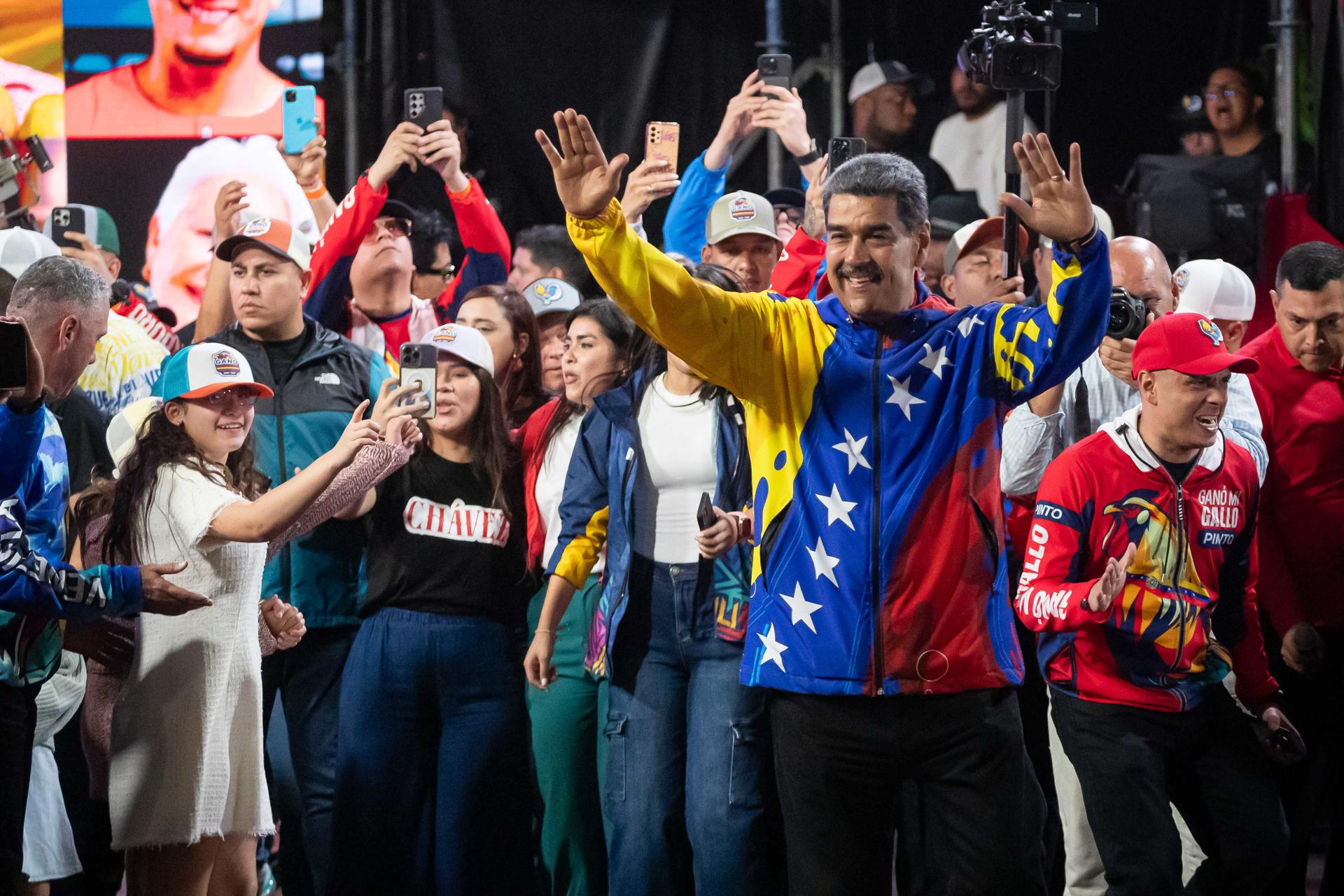 Chavistas marchan en Caracas para celebrar “gran victoria” de Maduro en las presidenciales