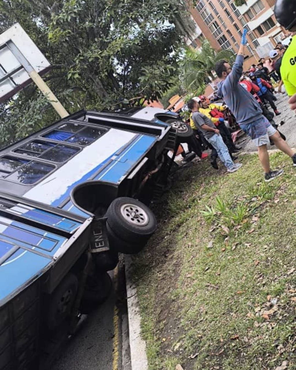 Choque múltiple deja 6 fallecidos en Mérida