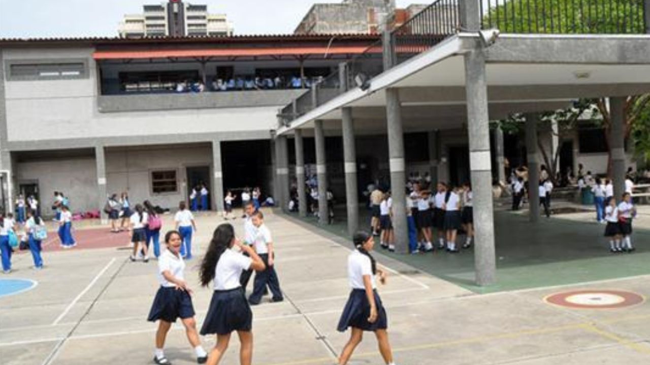 Colegios privados comienzan su regreso gradual a clases