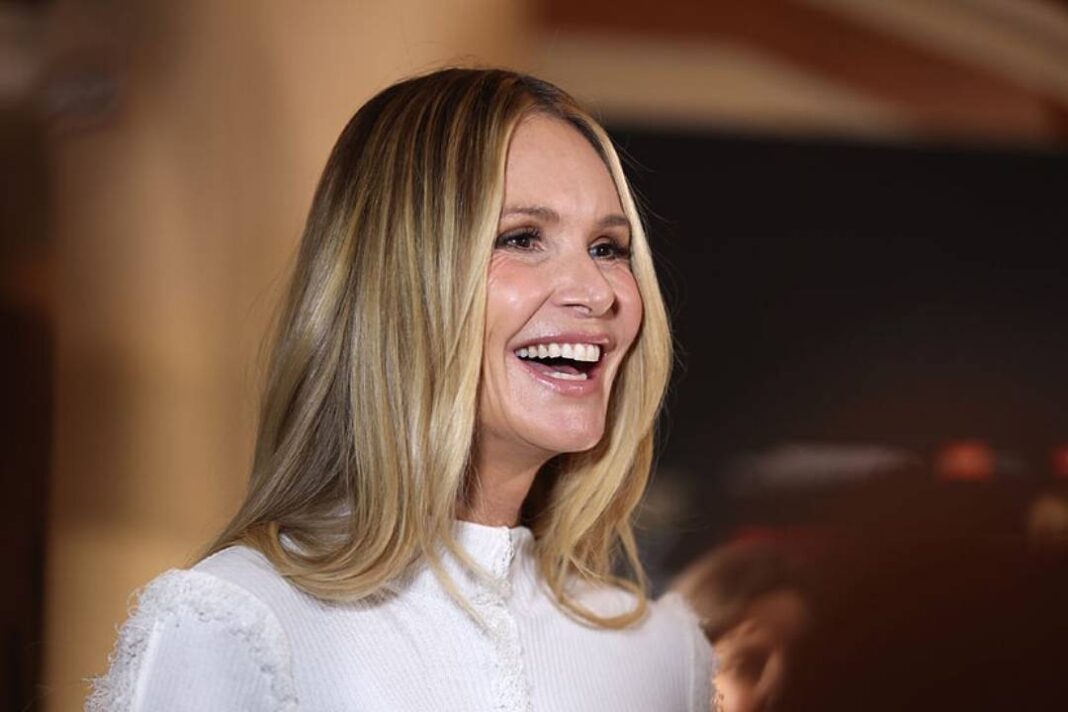 Modelo Elle MacPherson anunció que tiene cáncer de mama desde hace 7 años