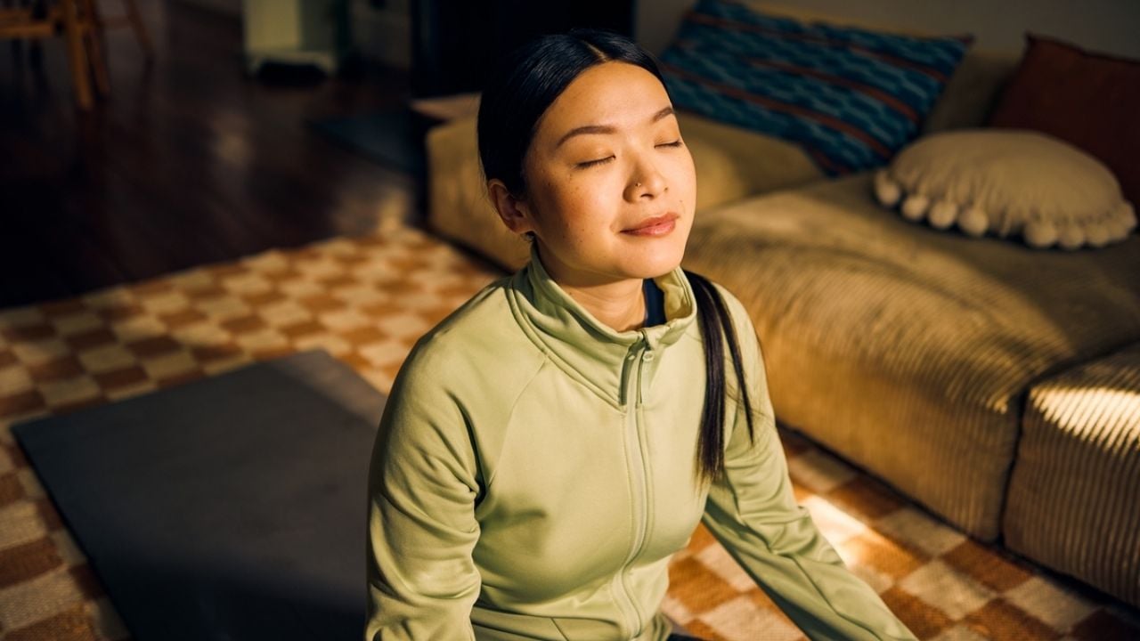 El ejercicio de solo 5 minutos que debes hacer al despertar para rendir mejor durante todo el día