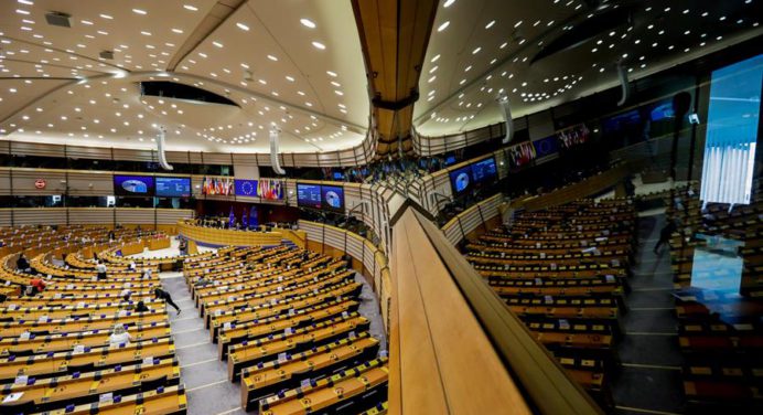 Diferentes grupos en la Eurocámara chocan sobre el reconocimiento a Edmundo González