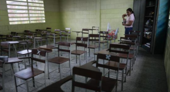 FVM: El 60 % de las escuelas están en “mal estado”