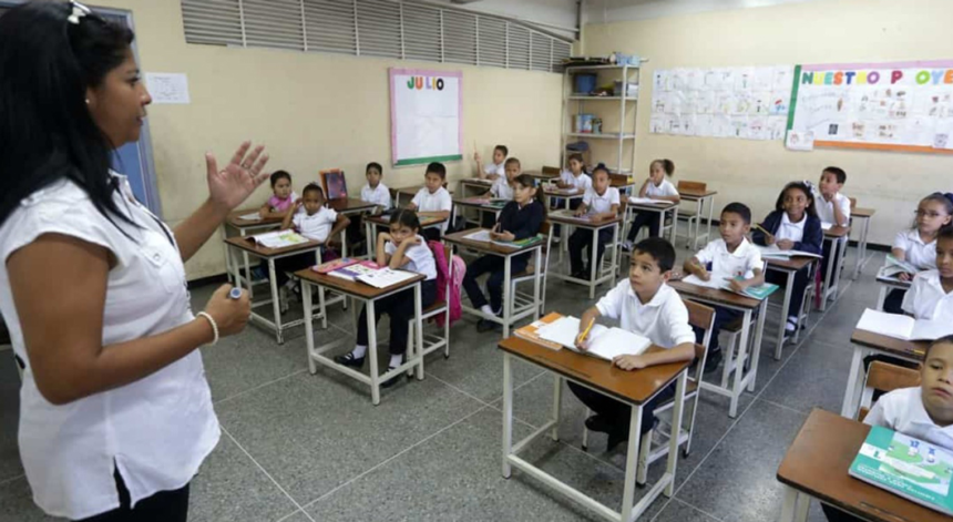 Esta aclaración surge en respuesta a una serie de rumores que apuntaban a posibles retrasos o suspensiones en el inicio de las clases, particularmente en instituciones privadas.