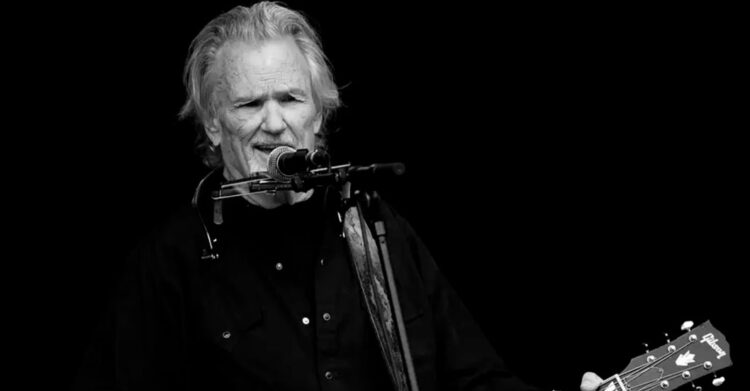 El actor y estrella de la música country estadounidense Kris Kristofferson murió a los 88 años, anunció su familia el domingo.