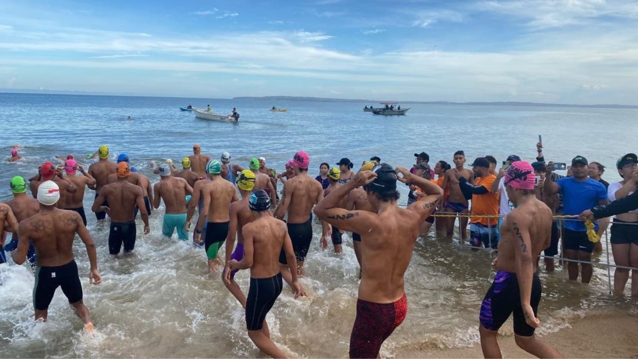 Más de 800 nadadores se preparan para el campeonato de Aguas Abiertas en Sucre