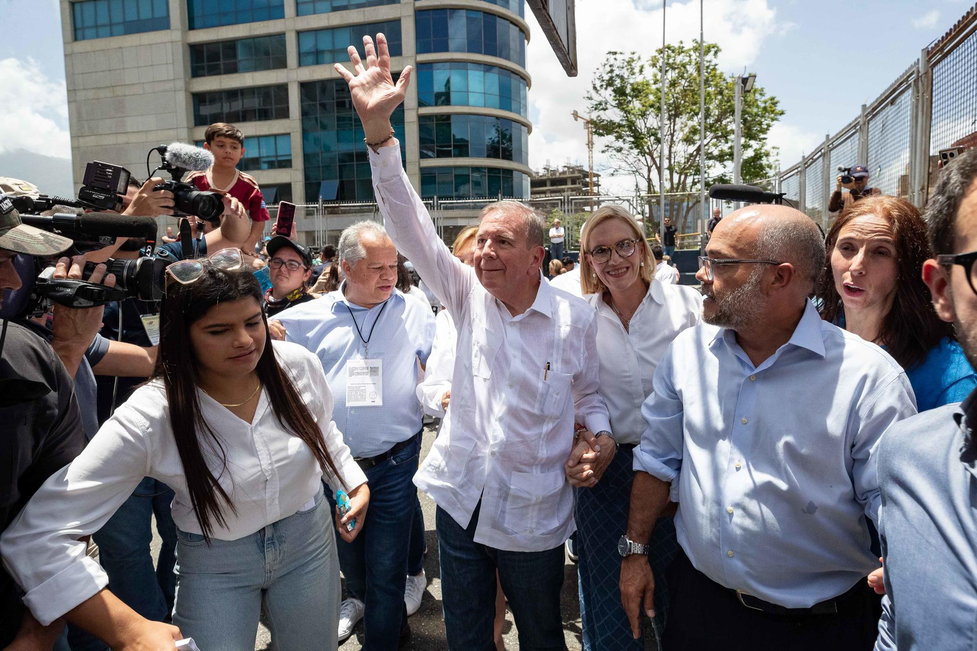 Opositores a tres meses del 28 de julio: Tenemos que luchar unidos