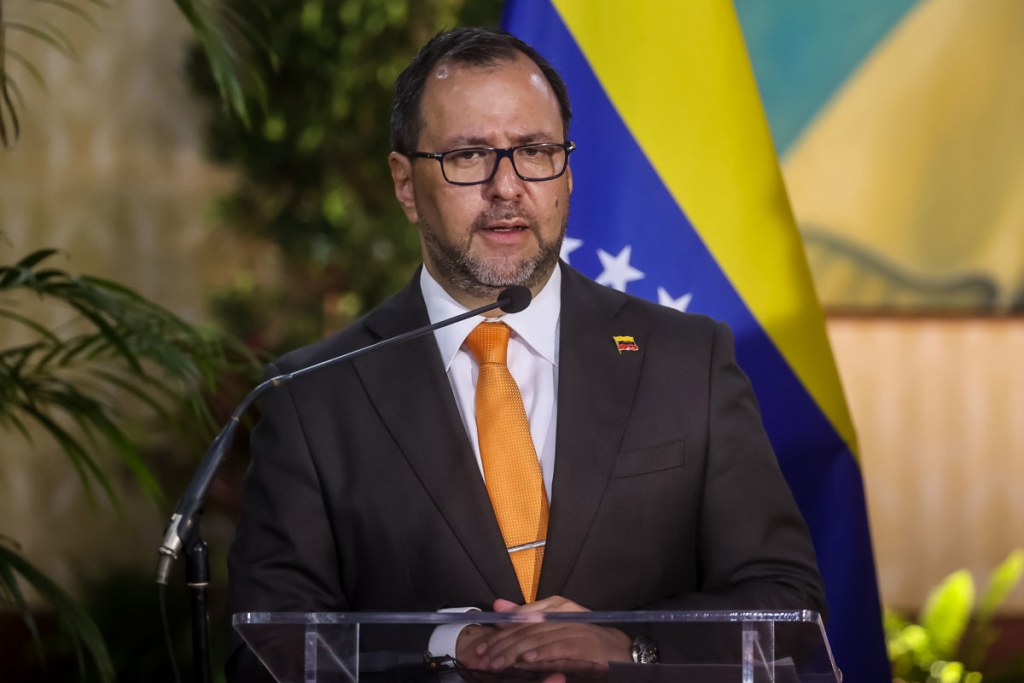 Gobierno califica de «ataque por la espalda» las palabras del canciller de Colombia sobre las elecicones