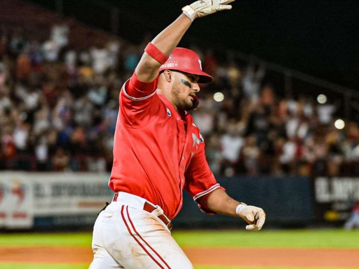 Jermaine Palacios fue el héroe en triunfo de Cardenales