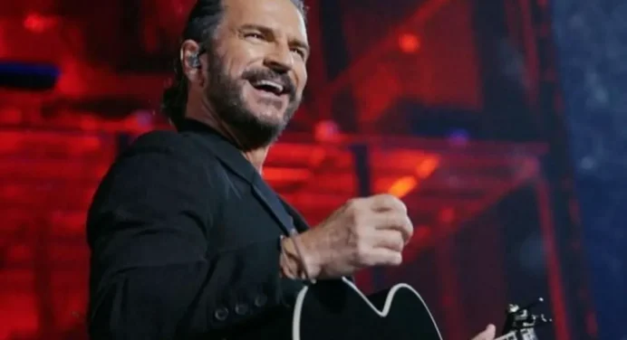 Ricardo Arjona feliz por su regreso a la música