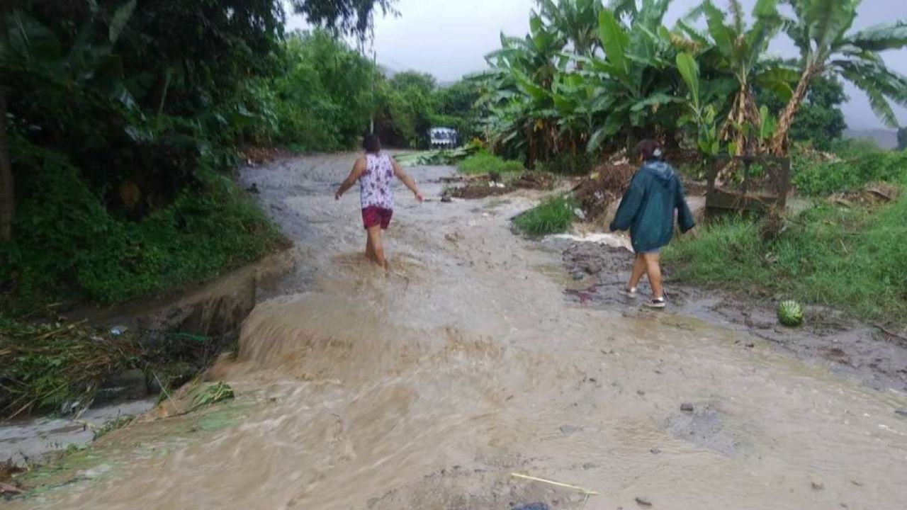 Crecida de quebradas en Trujillo deja colapsada una vivienda