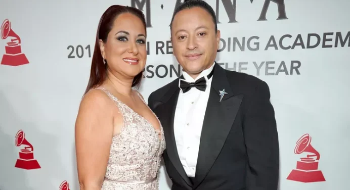 Elvis Crespo solicita divorcio tras 15 años de matrimonio