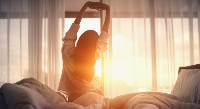 Los mejores trucos para dormir bien durante la temporada de frío en otoño