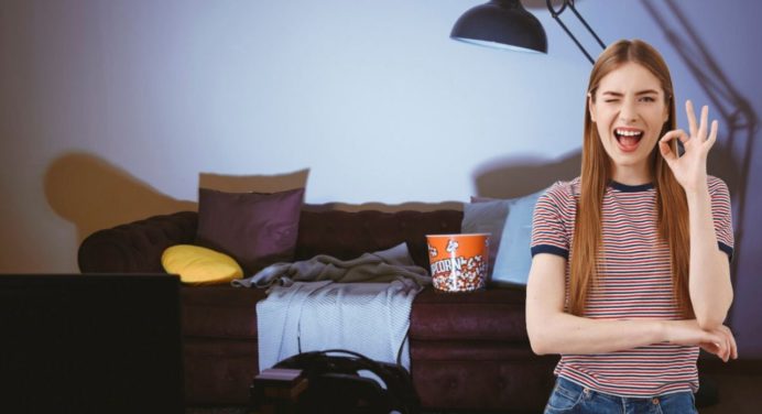 No gastes en una televisión; la nueva tendencia accesible para ver películas y series en casa