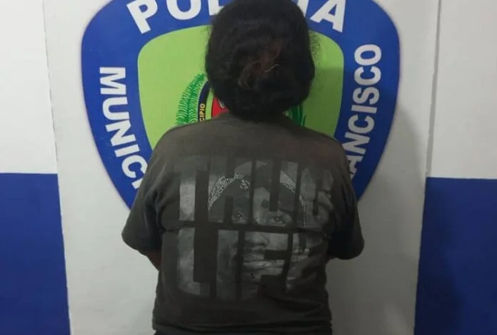 ¡A golpes! Dos mujeres hicieron abortar a una adolescente