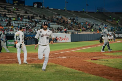 Tiburones y Águilas se enfrentarán nuevamente este domingo en el Luis Aparicio a las 5:00 de la tarde.