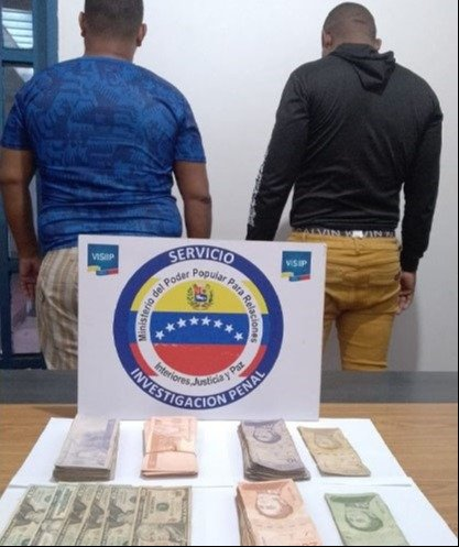 Dos hombres detenidos por vender dólares con tasa superior al BCV