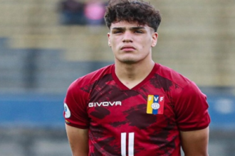 El joven de 18 años entró en la convocatoria del conjunto para la fecha de la Champions de este martes ante Slovan Bratislava.