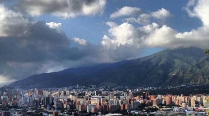 En su cuenta en Instagram, la organización indica que las lluvias continúan en regiones de Bolívar, Amazonas, Barinas, Andes y Zulia, con una intensidad variable.